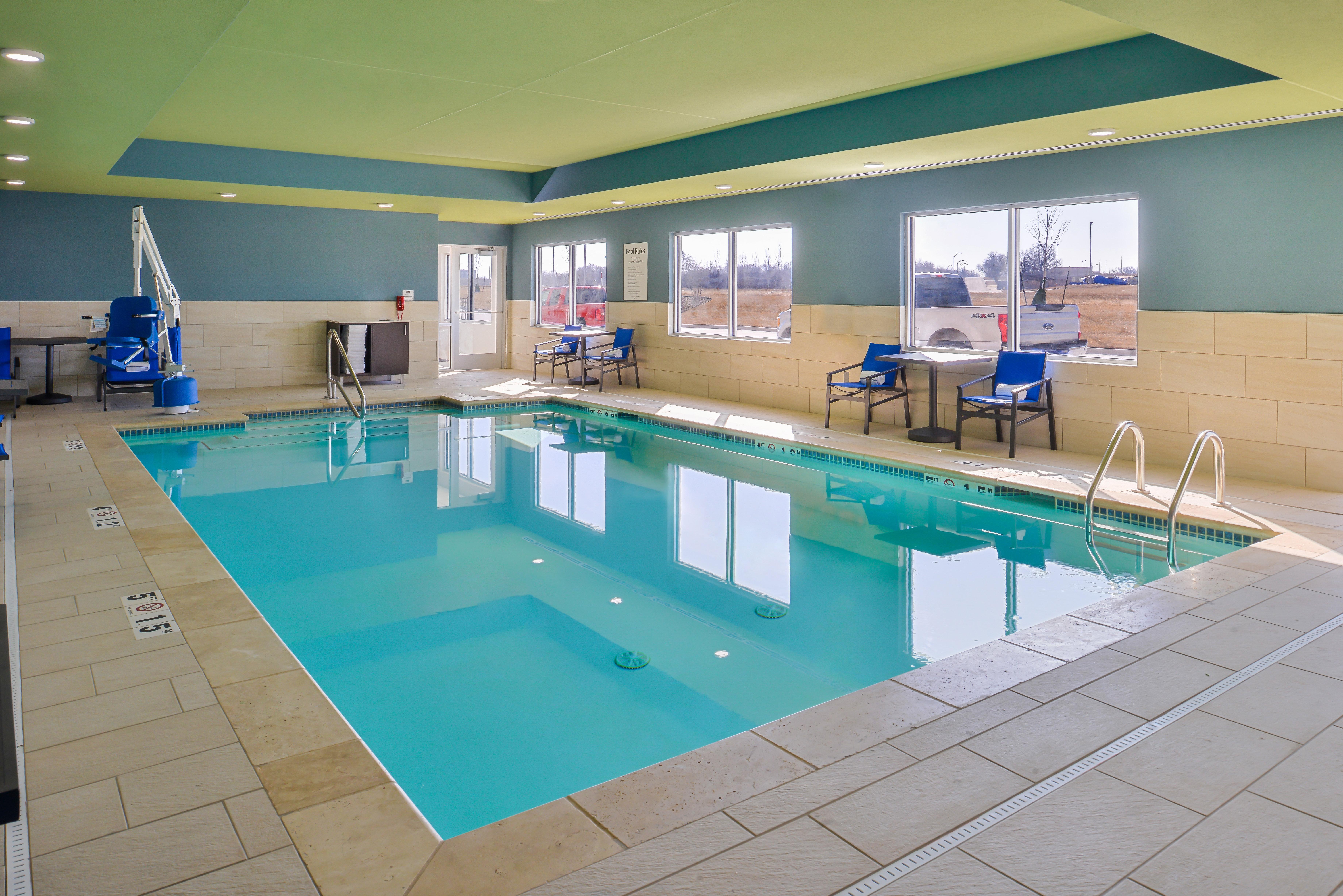 Holiday Inn Express & Suites - Kansas City - Lee'S Summit By Ihg Exteriör bild