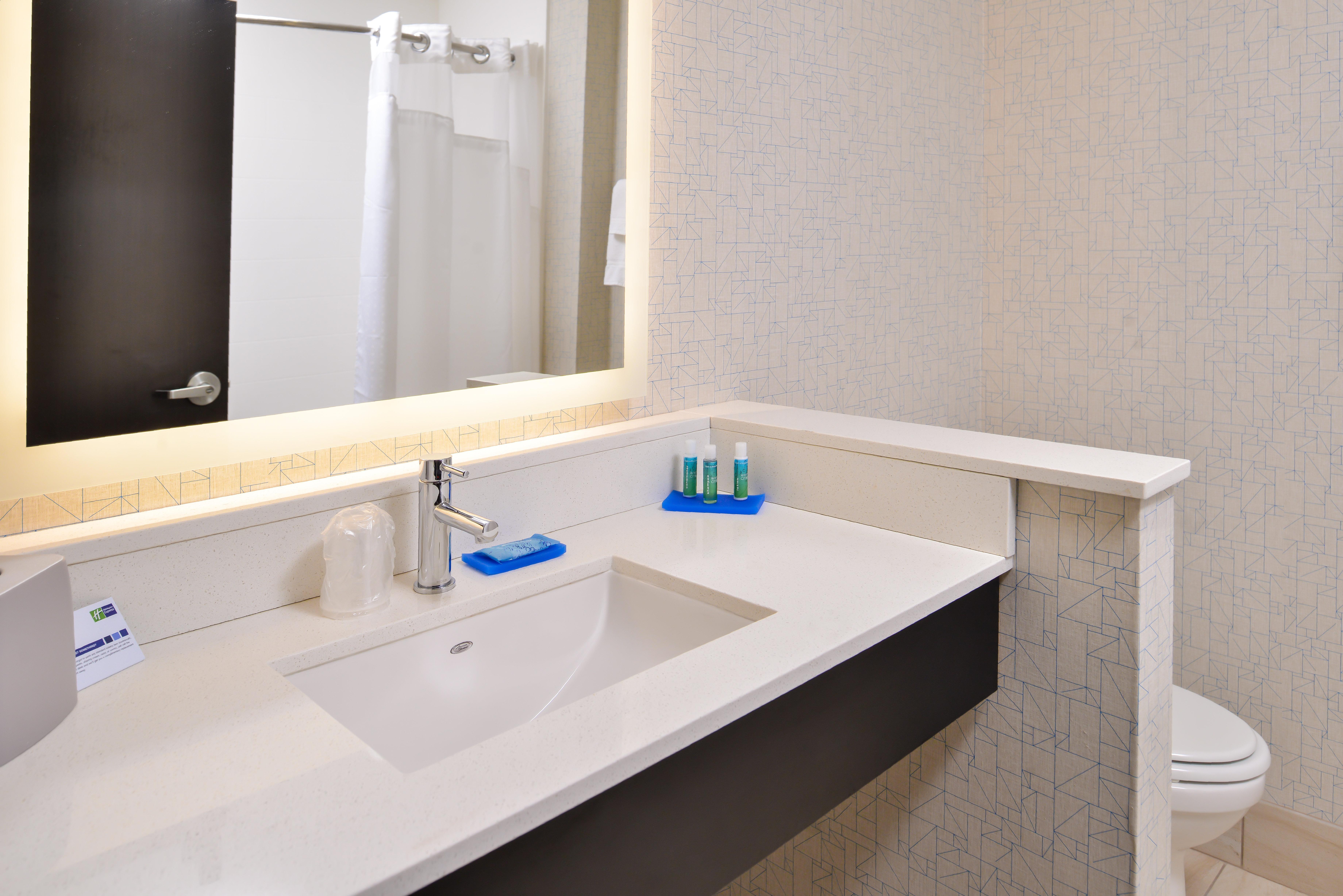 Holiday Inn Express & Suites - Kansas City - Lee'S Summit By Ihg Exteriör bild
