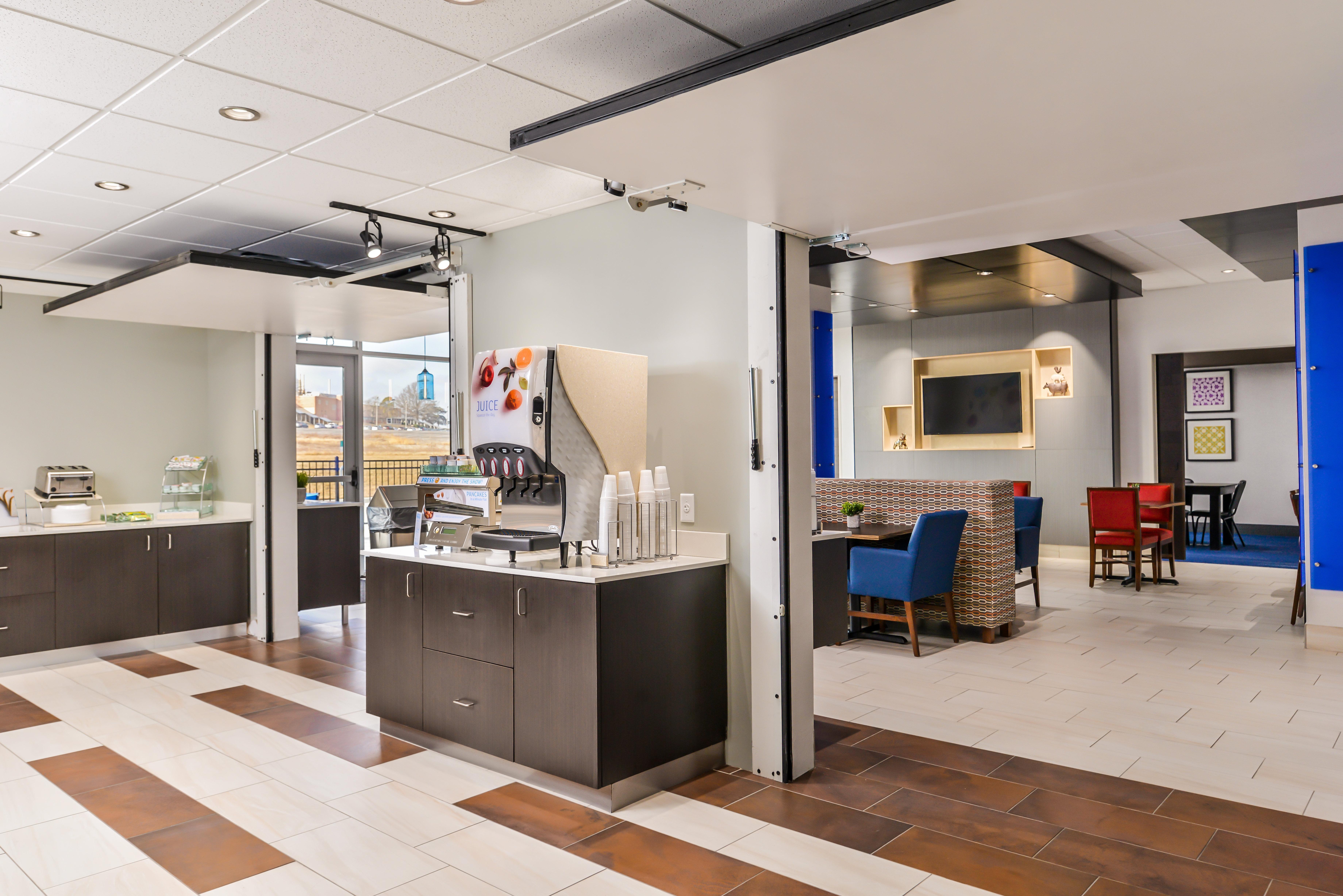 Holiday Inn Express & Suites - Kansas City - Lee'S Summit By Ihg Exteriör bild