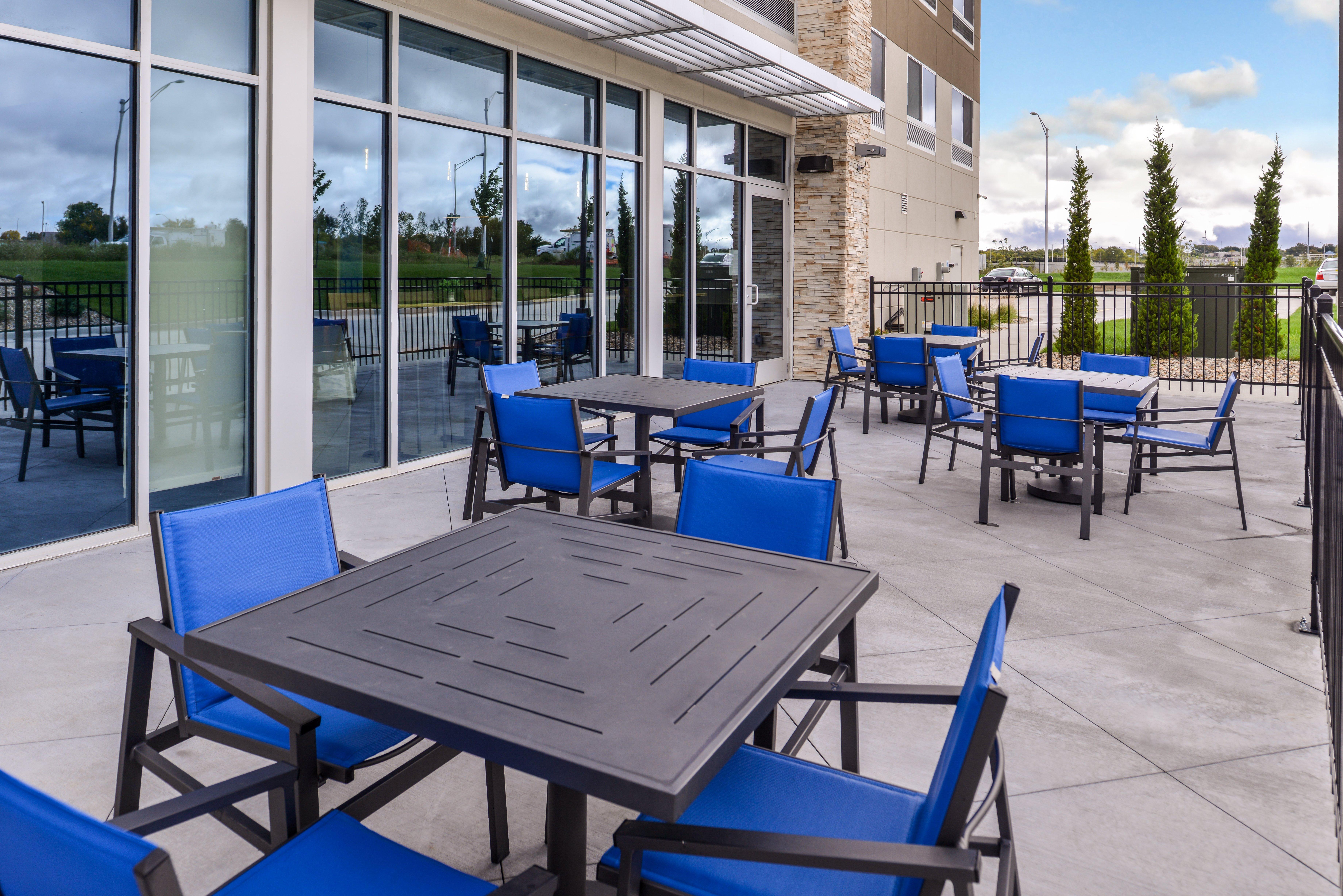 Holiday Inn Express & Suites - Kansas City - Lee'S Summit By Ihg Exteriör bild